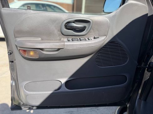 Used 2003 Ford F150 XLT RWD image 19