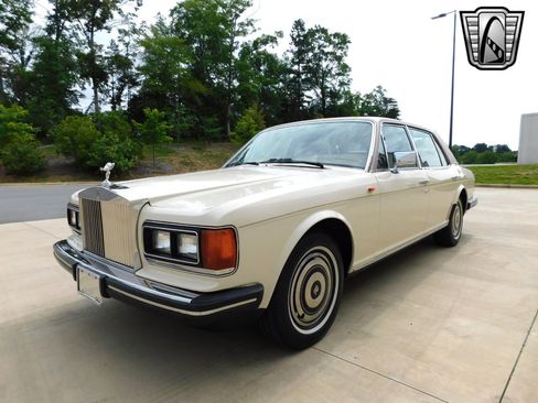 Used 1986 Rolls-Royce Silver Spur image 4