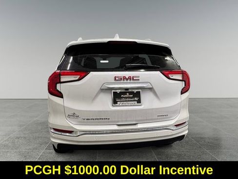Used 2024 GMC Terrain Denali image 23