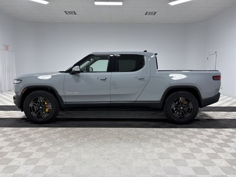 Used 2024 Rivian R1T Adventure AWD/4WD image 2
