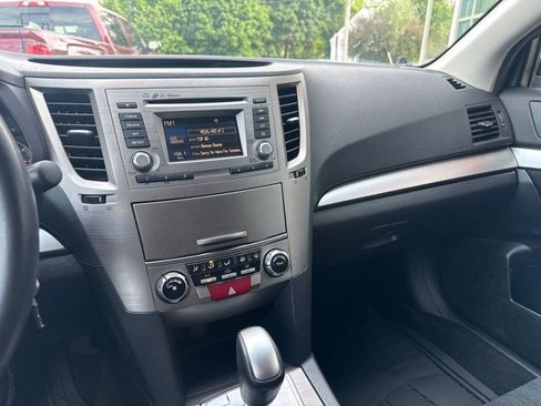 Used 2014 Subaru Outback 2.5i Premium AWD/4WD image 24