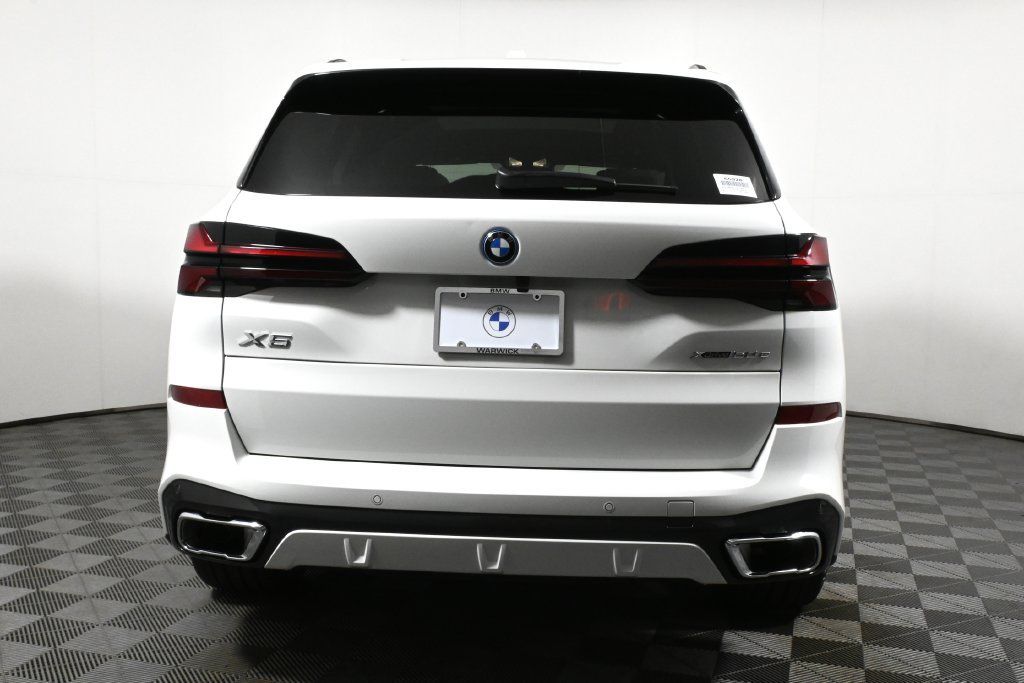 Used 2026 BMW X5 xDrive50e w/ M Sport Package AWD/4WD image 6