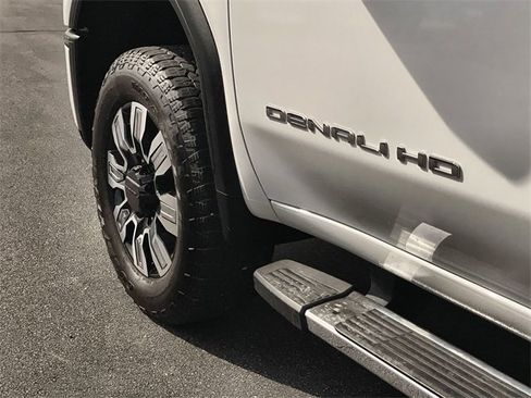 Certified 2024 GMC Sierra 2500 Denali w/ Denali Reserve Package image 34
