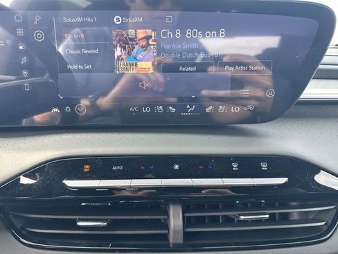 New 2026 Buick Enclave Avenir w/ Super Cruise Package AWD/4WD image 16