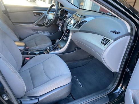 Used 2014 Hyundai Elantra SE w/ Option Group 02 image 16