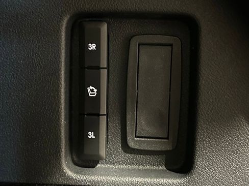New 2026 Lincoln Aviator AWD image 36