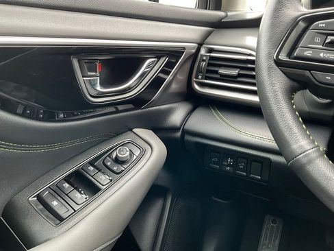 Certified 2025 Subaru Outback Onyx Edition AWD/4WD image 25