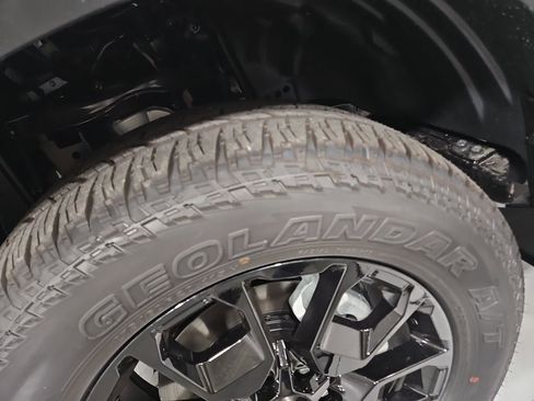 New 2026 Nissan Armada PRO-4X image 28