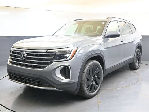 New 2026 Volkswagen Atlas SE AWD/4WD image 1