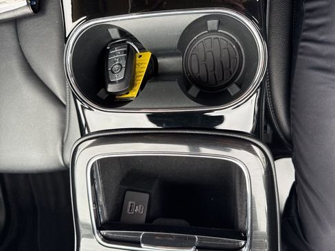 Used 2022 Lincoln Nautilus FWD image 17