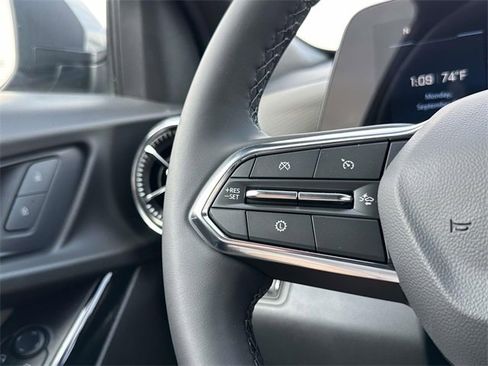 New 2026 Chevrolet Equinox LT w/ Convenience Package II image 23