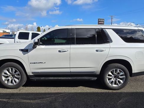 Used 2021 GMC Yukon Denali w/ Advanced Technology Package image 6