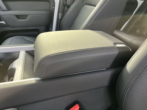 Certified 2025 Land Rover Defender 110 S image 27