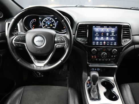 Used 2022 Jeep Grand Cherokee Laredo X image 5