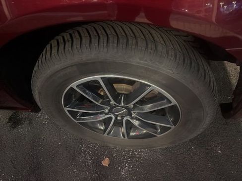 Used 2017 Dodge Grand Caravan SXT w/ Driver Convenience Group image 25