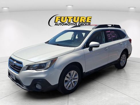 Used 2018 Subaru Outback 2.5i Premium AWD/4WD image 3
