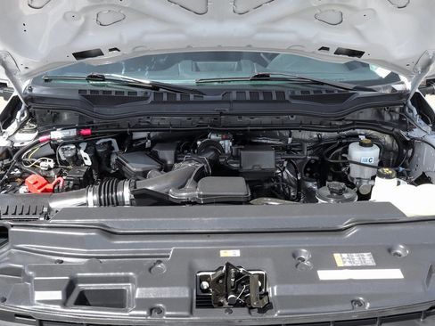 Used 2022 Ford F350 XL w/ Power Equipment Group image 12