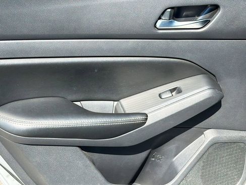 Used 2022 Nissan Altima 2.5 SV FWD image 27