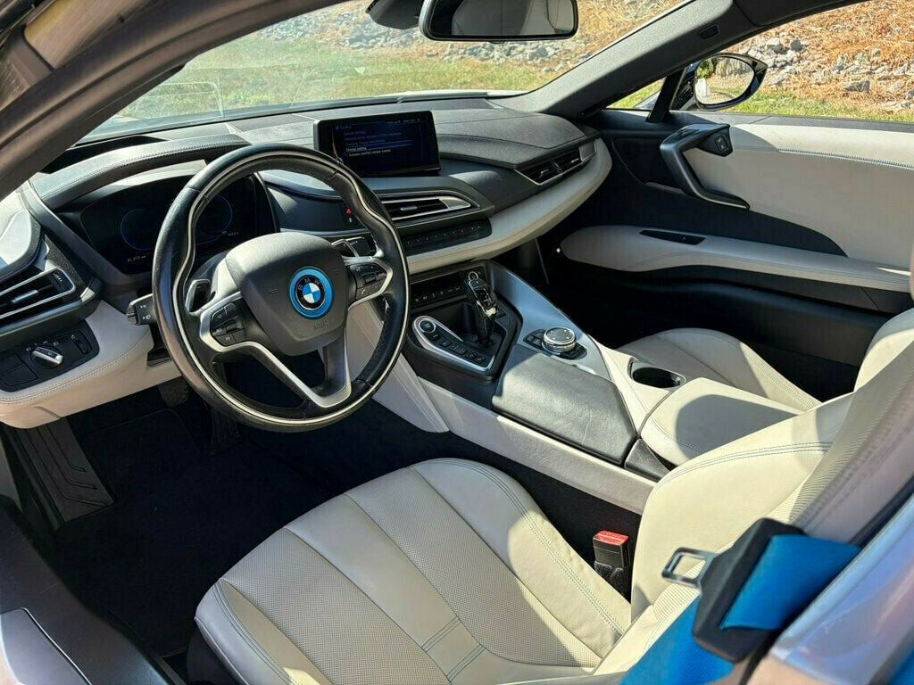 Used 2015 BMW i8 AWD/4WD image 32