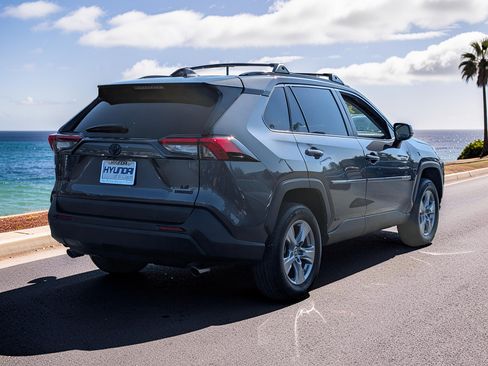 Used 2024 Toyota RAV4 LE AWD/4WD image 6