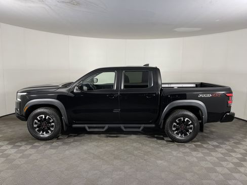 Used 2023 Nissan Frontier PRO-4X w/ Pro Convenience Package image 3