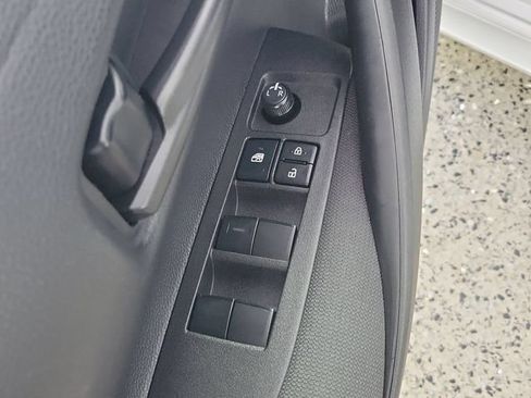 Used 2025 Toyota Corolla LE FWD image 22