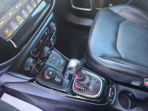 Used 2019 Jeep Compass Limited image 23