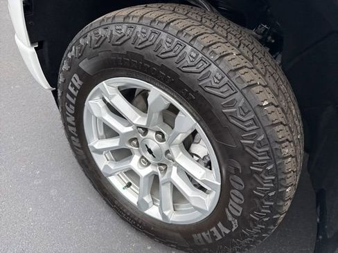 Used 2024 Chevrolet Silverado 1500 RST w/ Z71 Off-Road Package image 34