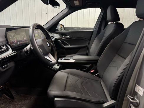 Used 2023 BMW X1 xDrive28i w/ Premium Package image 17
