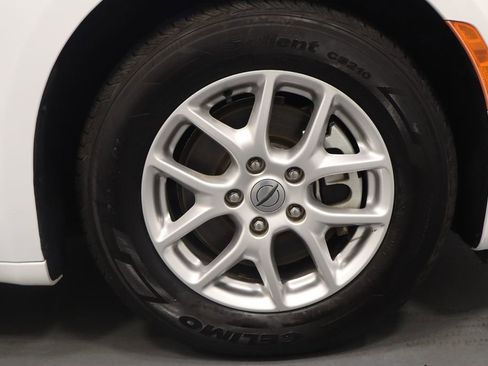 Certified 2023 Chrysler Pacifica Touring-L FWD image 30