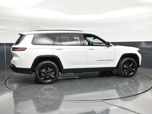 New 2026 Jeep Grand Cherokee L Limited AWD/4WD image 12