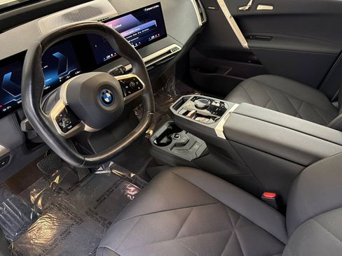 Certified 2024 BMW iX xDrive50 w/ Premium Package AWD/4WD image 4
