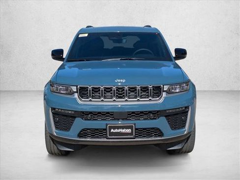 New 2026 Jeep Grand Cherokee Limited w/ Luxury Tech Group II AWD/4WD image 5