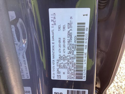 Used 2024 Toyota Tacoma TRD Sport image 10