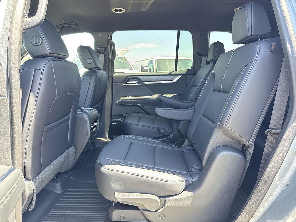 New 2026 GMC Acadia Elevation w/ Black Edition FWD image 24