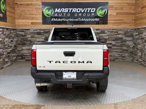 Used 2026 Toyota Tacoma SR w/ SR Upgrade Package AWD/4WD image 8