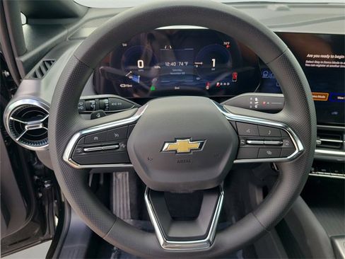 New 2026 Chevrolet Equinox EV LT image 26