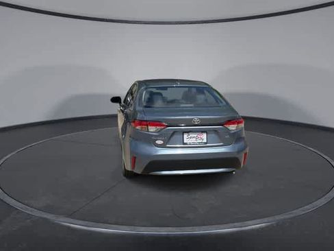 Used 2025 Toyota Corolla LE image 7