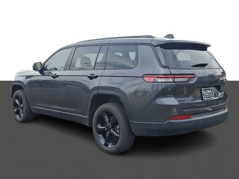 Used 2025 Jeep Grand Cherokee L Limited w/ Black Appearance Package image 5