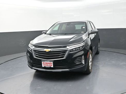 Used 2024 Chevrolet Equinox LT image 2