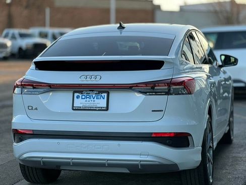 Used 2024 Audi Q4 e-tron Prestige image 36