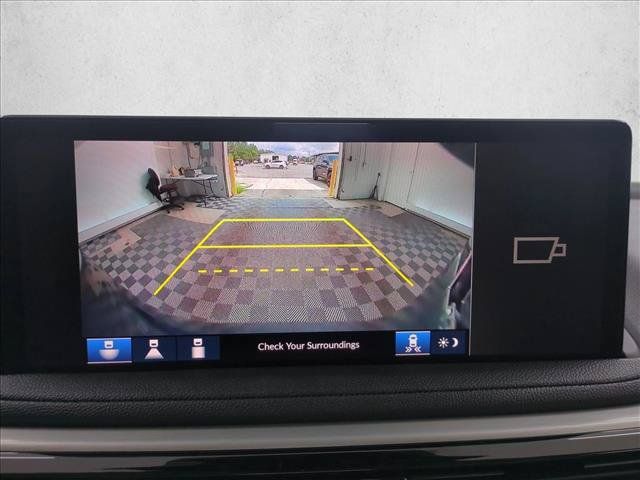 Used 2025 Acura MDX FWD image 14