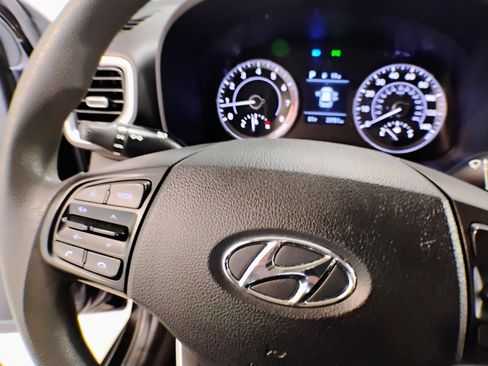Used 2021 Hyundai Venue SE image 52