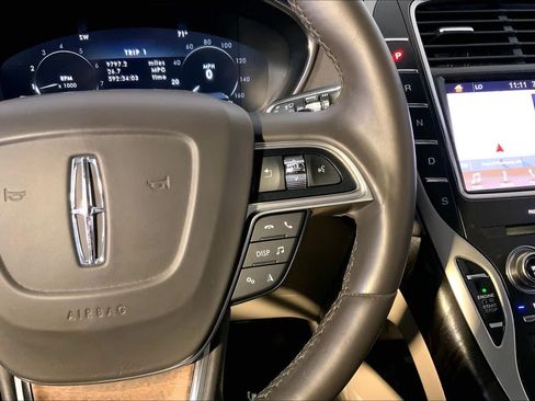Used 2019 Lincoln Nautilus Reserve AWD/4WD image 25