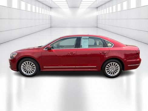 Used 2017 Volkswagen Passat 1.8T SE w/ SE Lighting Package FWD image 8
