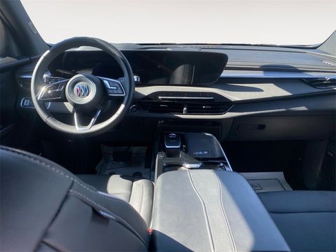 Used 2025 Buick Enclave Preferred image 13