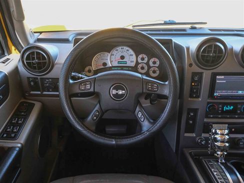 Used 2004 HUMMER H2 w/ Chrome Appearance Package image 21