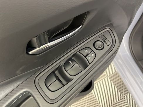 New 2025 Nissan Versa SV w/ Trunk Package image 30