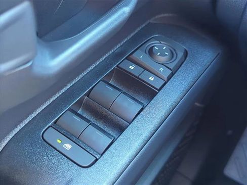 New 2025 Toyota 4Runner 4WD image 17