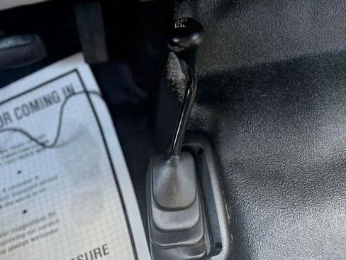 Used 2004 Ford F350 XL AWD/4WD image 16